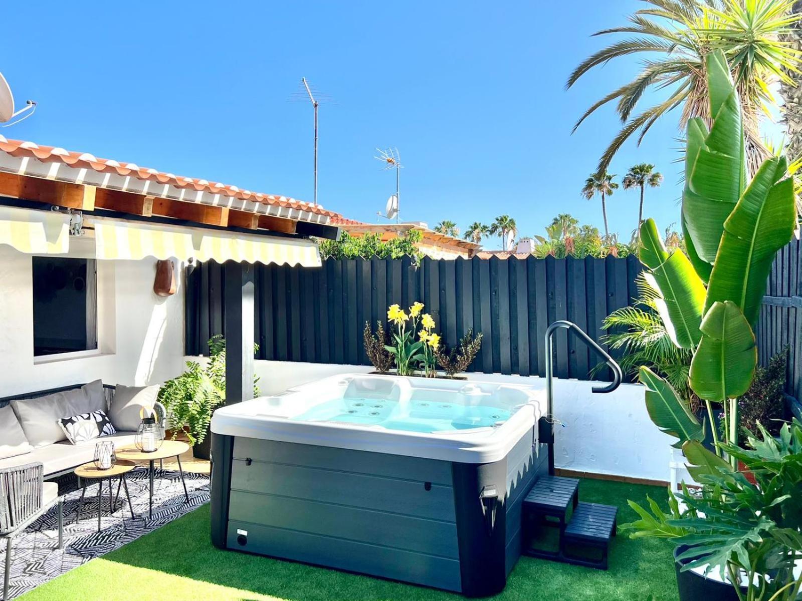 Oasis Beach Holiday Home With Jacuzzi Playa del Inglés Exterior foto